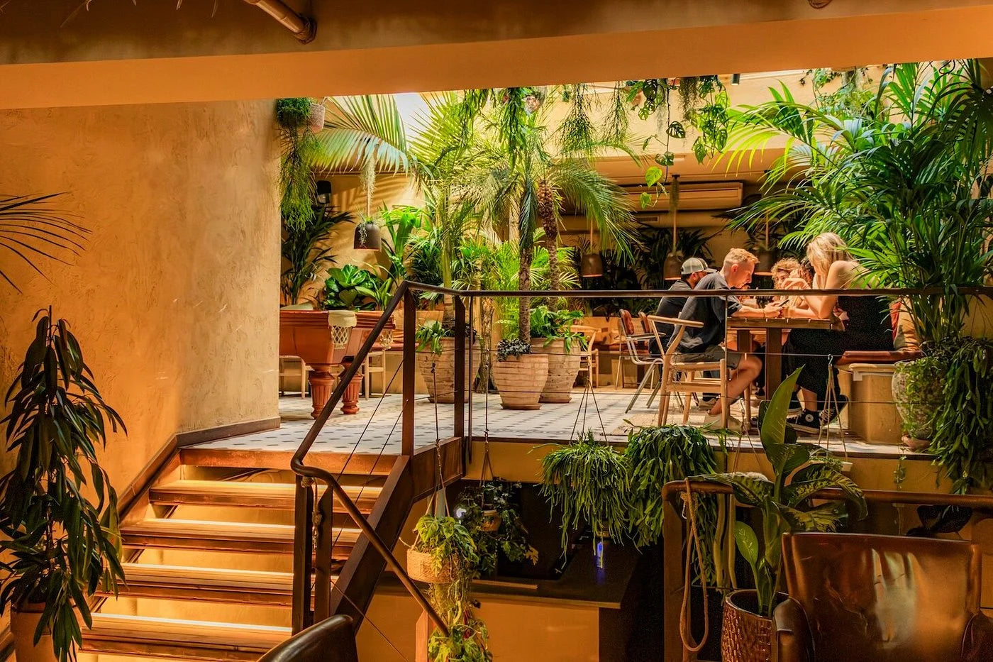 Espacios de nuestro restaurante Sea You House. Brunch Barcelona.